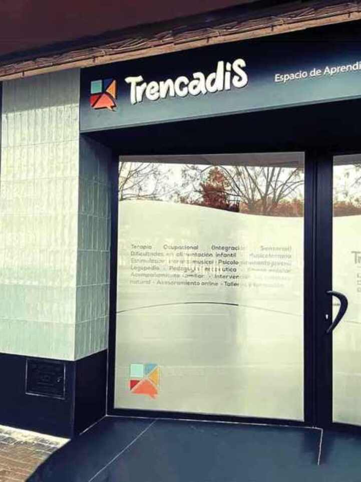 Espacio de intervención y desarrollo infantil Trencadís